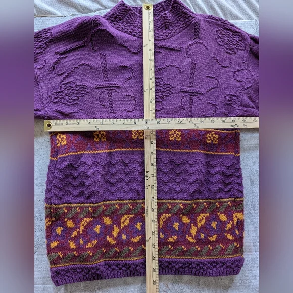 American Eagle design purple Sweater size Small - Picture 7 of 8